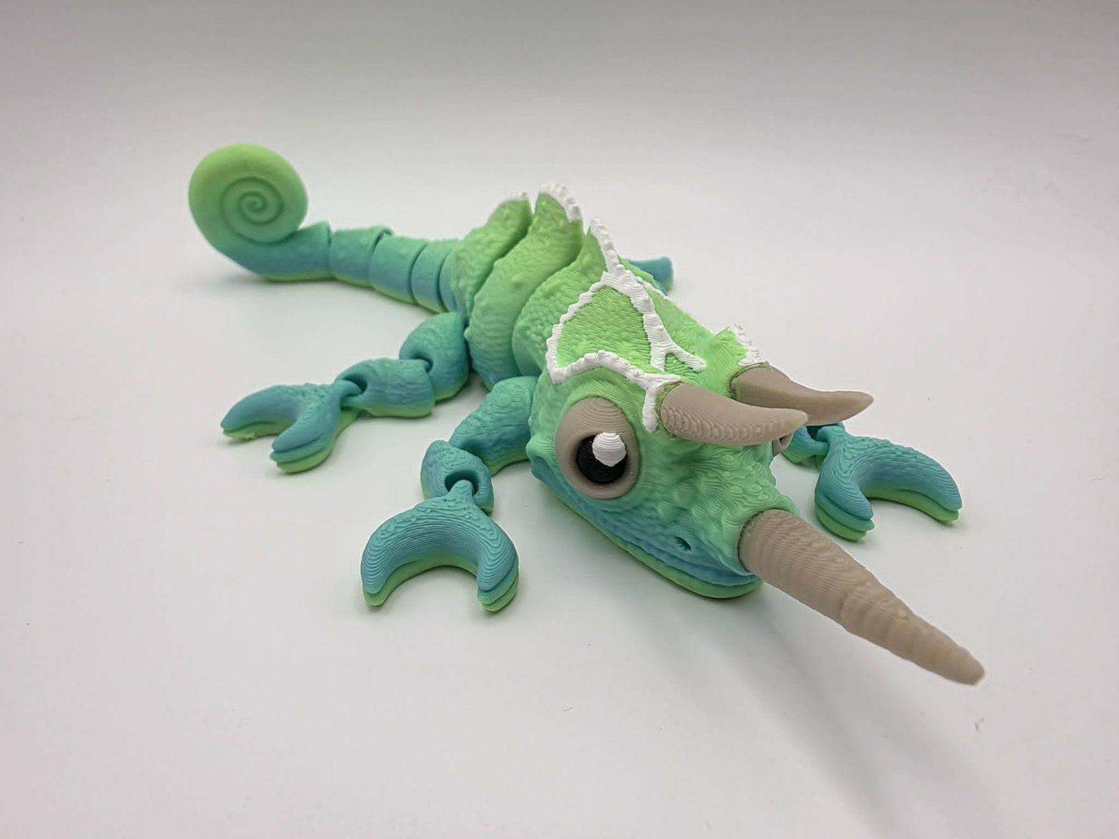 Chameleon - Standard - 7.5" Long x 3" Wide Elbow to Elbow x 1.5" Tall 3D print product image